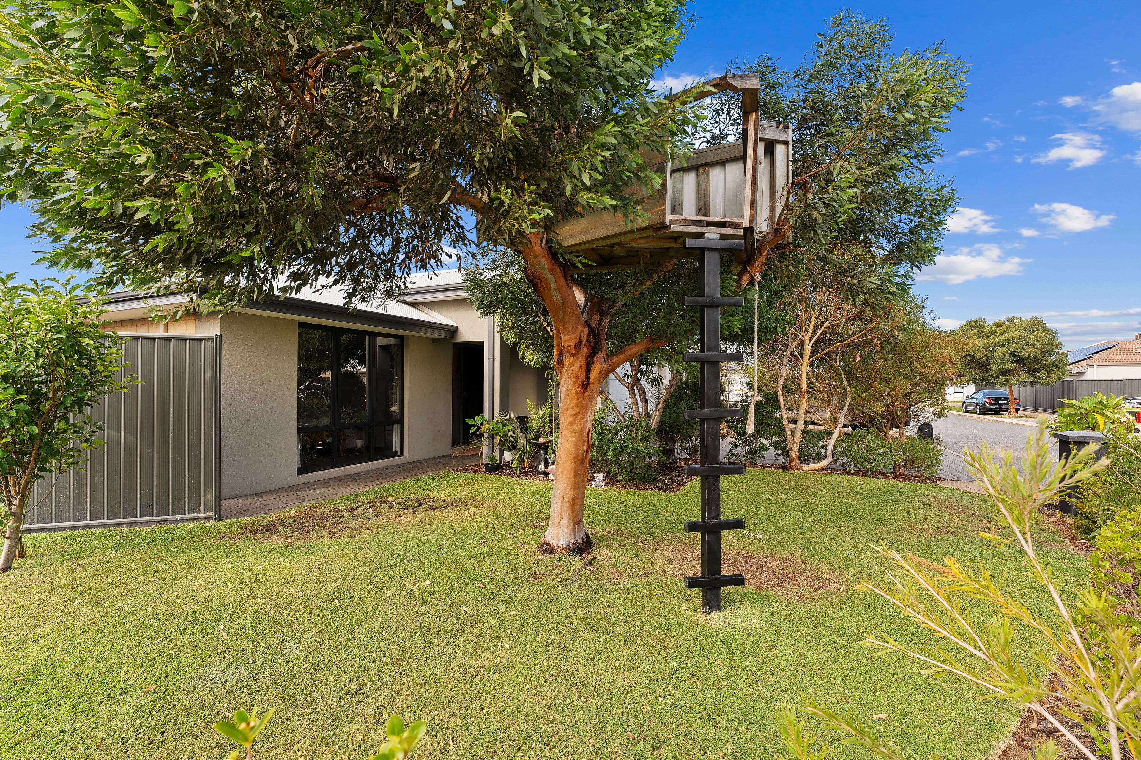 33 Boorabbin Drive, Baldivis WA 6171, Baldivis - Thumbnail 2