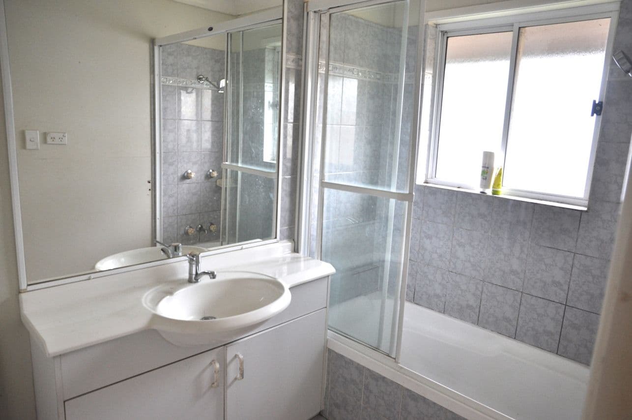 44 Hogg Street, ROCKVILLE QLD 4350, Rockville - Thumbnail 3