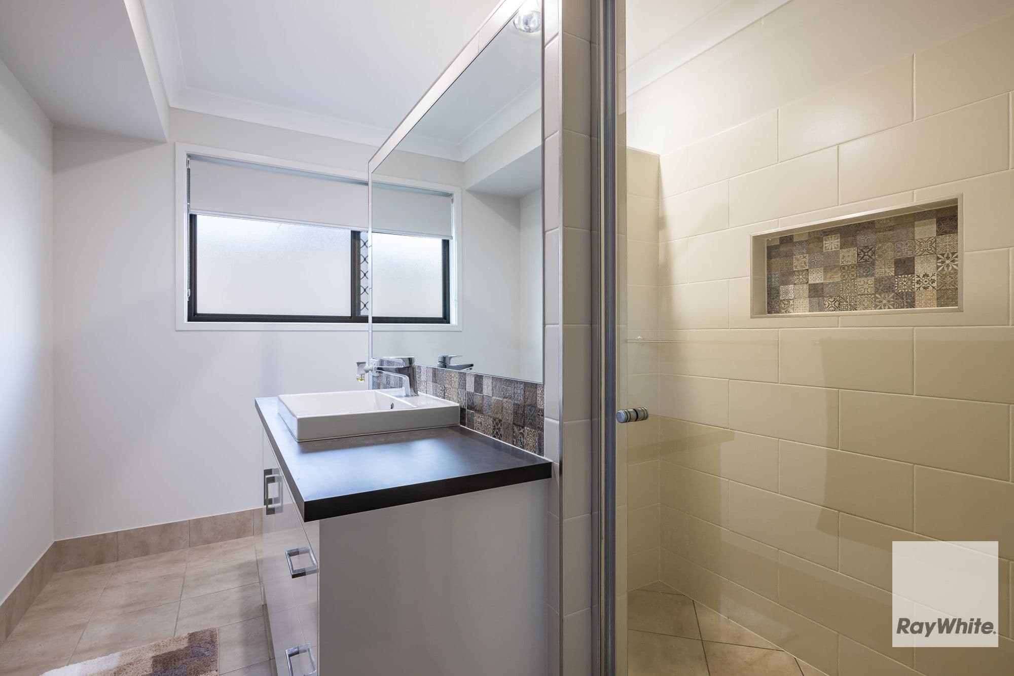 3 Kubler Crescent, Redland Bay QLD 4165, Redland Bay - Thumbnail 3