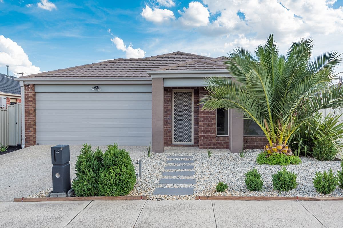 32 Ballybunion Avenue, Craigieburn VIC 3064, Craigieburn - Image 1