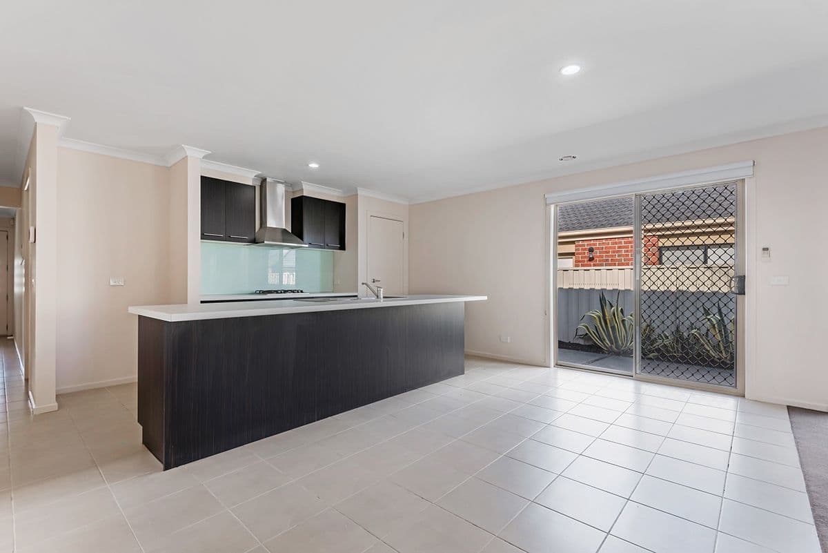 32 Ballybunion Avenue, Craigieburn VIC 3064, Craigieburn - Thumbnail 7