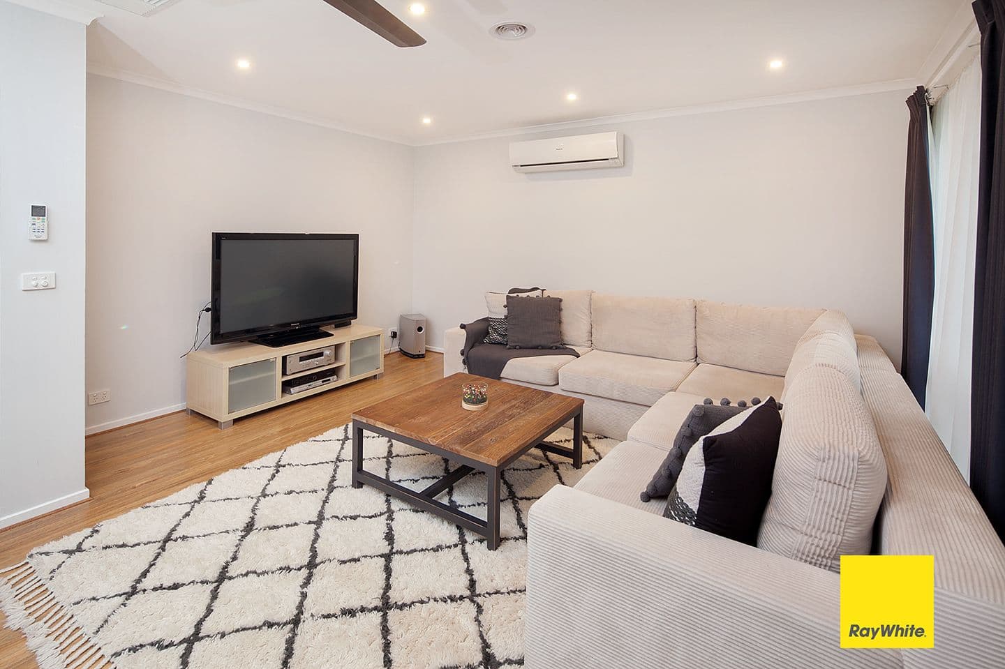 208 McCormicks Road, Skye VIC 3977, Skye - Thumbnail 3
