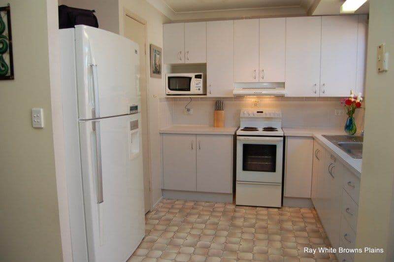 13  Curzon Street, BROWNS PLAINS QLD 4118, Browns Plains - Thumbnail 3