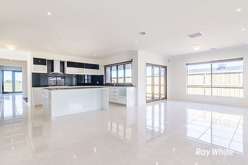 6 Sundaze Street, Clyde North VIC 3978, Clyde North - Thumbnail 2