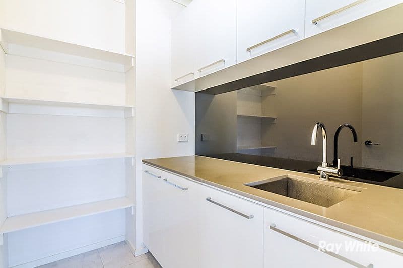 6 Sundaze Street, Clyde North VIC 3978, Clyde North - Thumbnail 4