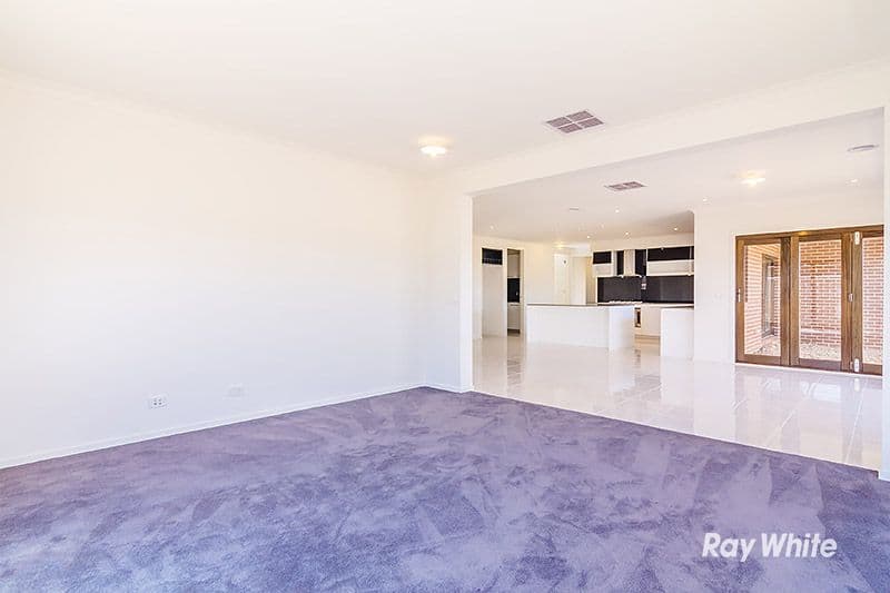 6 Sundaze Street, Clyde North VIC 3978, Clyde North - Thumbnail 5