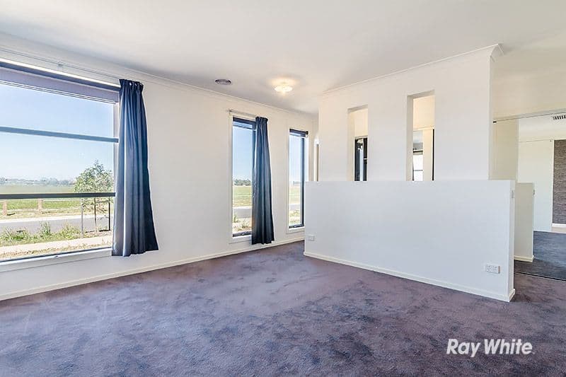 6 Sundaze Street, Clyde North VIC 3978, Clyde North - Thumbnail 7