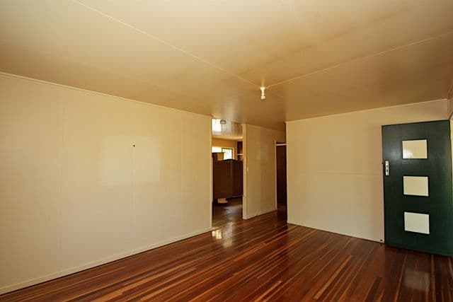 8 Weldon Street, NORTH IPSWICH QLD 4305, North Ipswich - Thumbnail 8