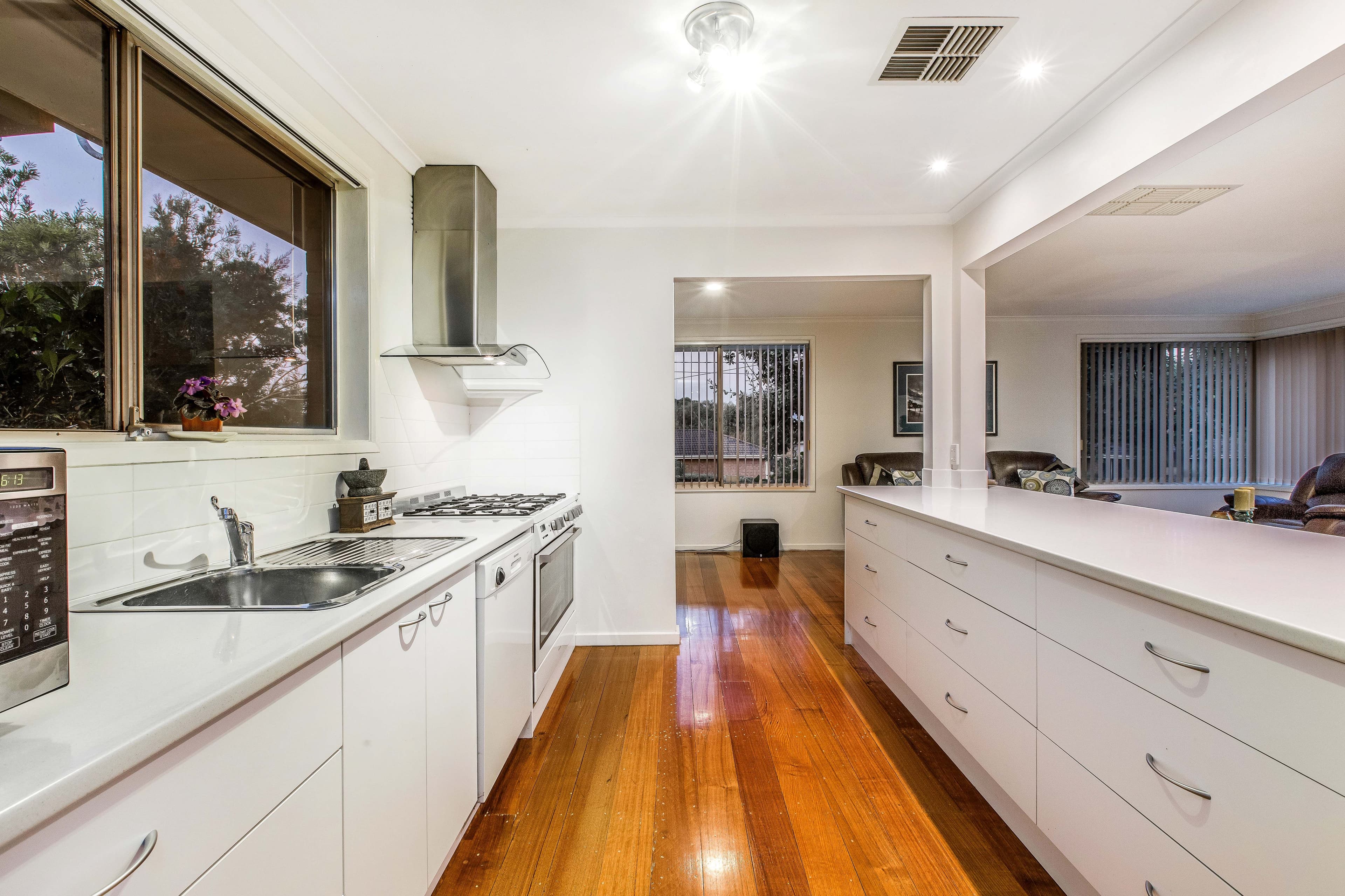 16 Sassafras Drive, Frankston VIC 3199, Frankston - Thumbnail 2
