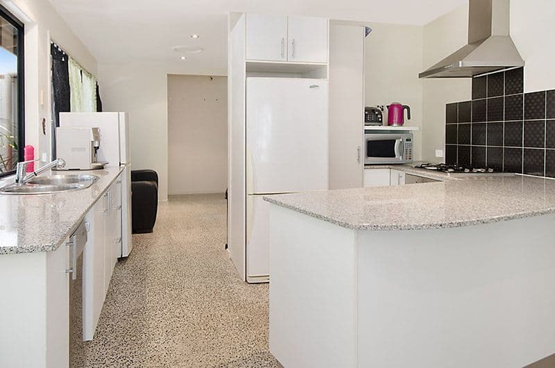 12 Hartfield Drive, BARDON QLD 4065, Bardon - Thumbnail 4