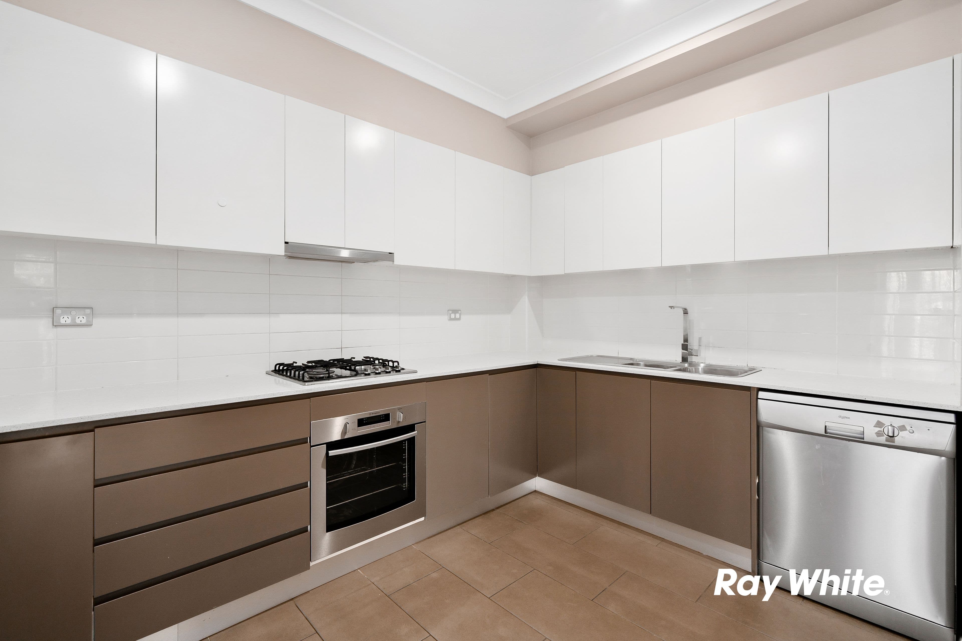 10 Montrose Street, Quakers Hill NSW 2763, Quakers Hill - Thumbnail 3