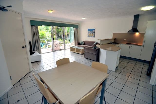 Apartment 14 'Grande Florida', 7 Redondo Avenue, MIAMI QLD 4220, Miami - Thumbnail 3