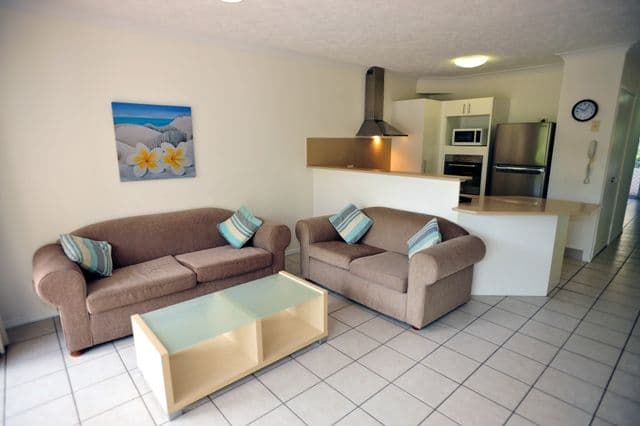 Apartment 14 'Grande Florida', 7 Redondo Avenue, MIAMI QLD 4220, Miami - Thumbnail 6