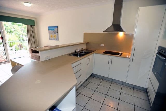 Apartment 14 'Grande Florida', 7 Redondo Avenue, MIAMI QLD 4220, Miami - Thumbnail 8
