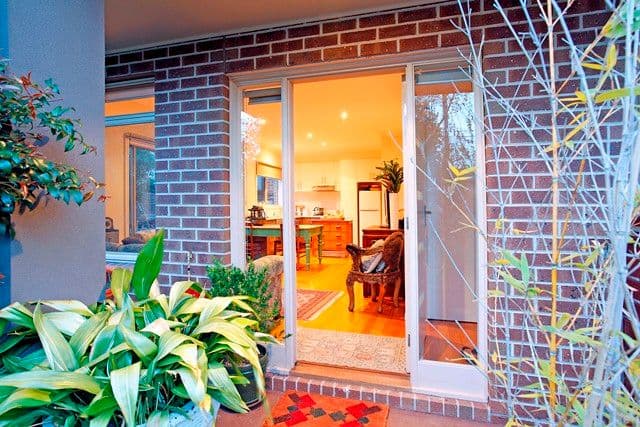 99 Cuthbert Road, RESERVOIR VIC 3073, Reservoir - Thumbnail 3