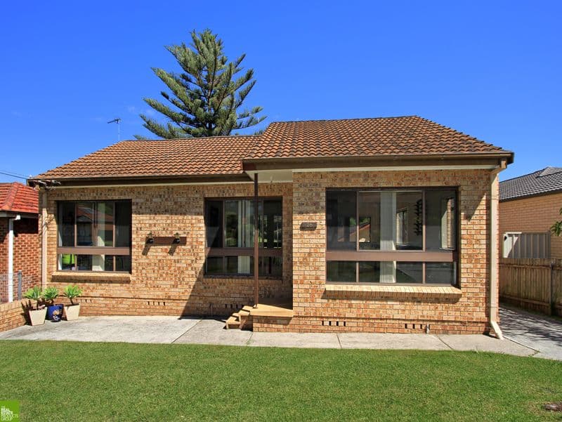 26 Preston Street, Figtree - Image 1