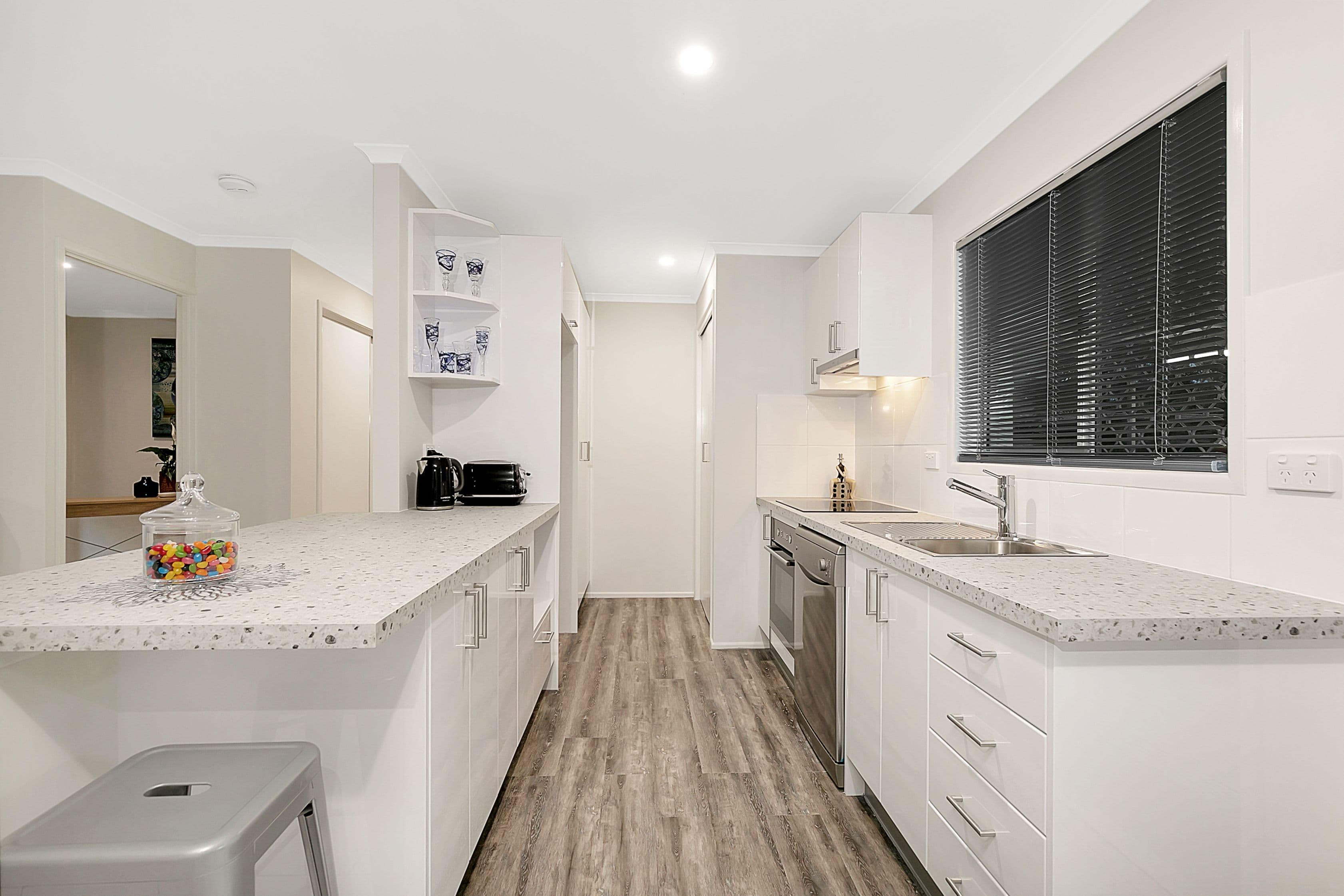 206 Bloomfield Street, Cleveland QLD 4163, Cleveland - Thumbnail 3
