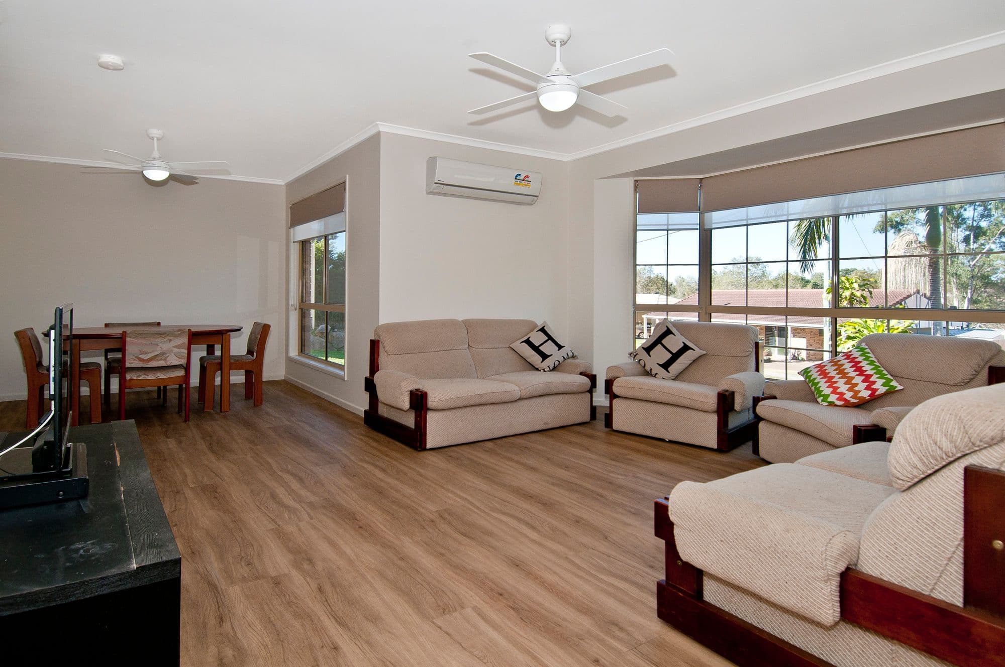 11 Duesbury Crescent, Edens Landing QLD 4207, Edens Landing - Thumbnail 4
