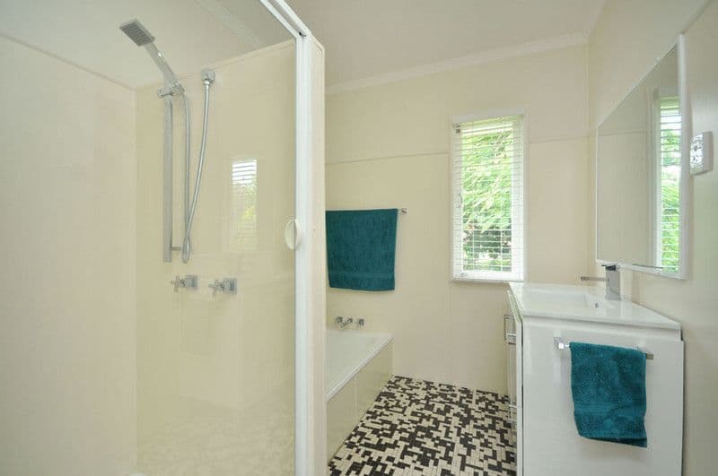 15 Lymm Street, MOUNT GRAVATT EAST QLD 4122, Mount Gravatt East - Thumbnail 4