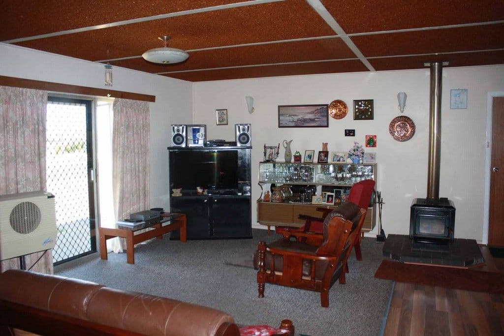 1 Lindsay, GLEN INNES NSW 2370, Glen Innes - Thumbnail 2