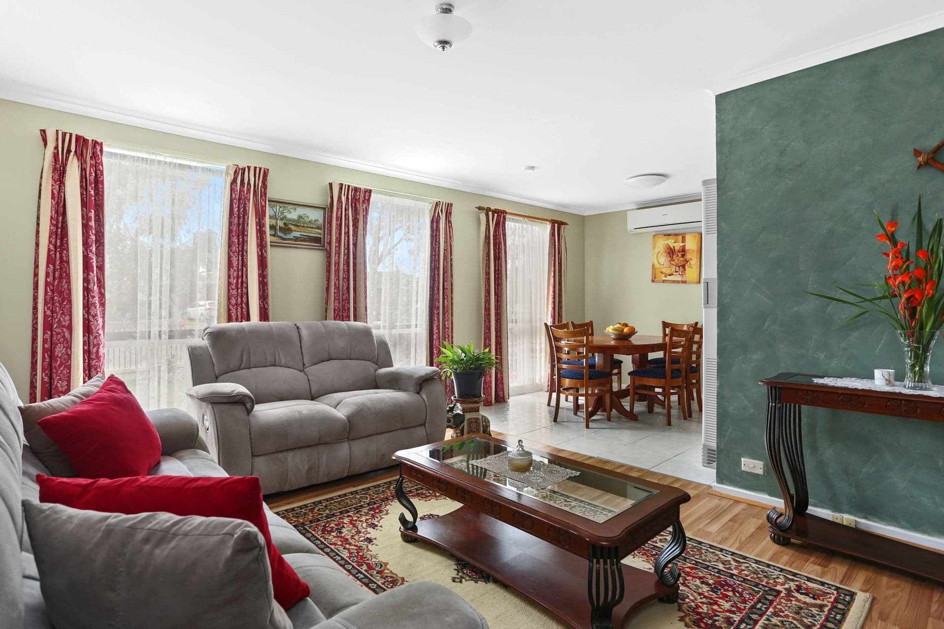 8 Coventry Drive, Werribee VIC 3030, Werribee - Thumbnail 3