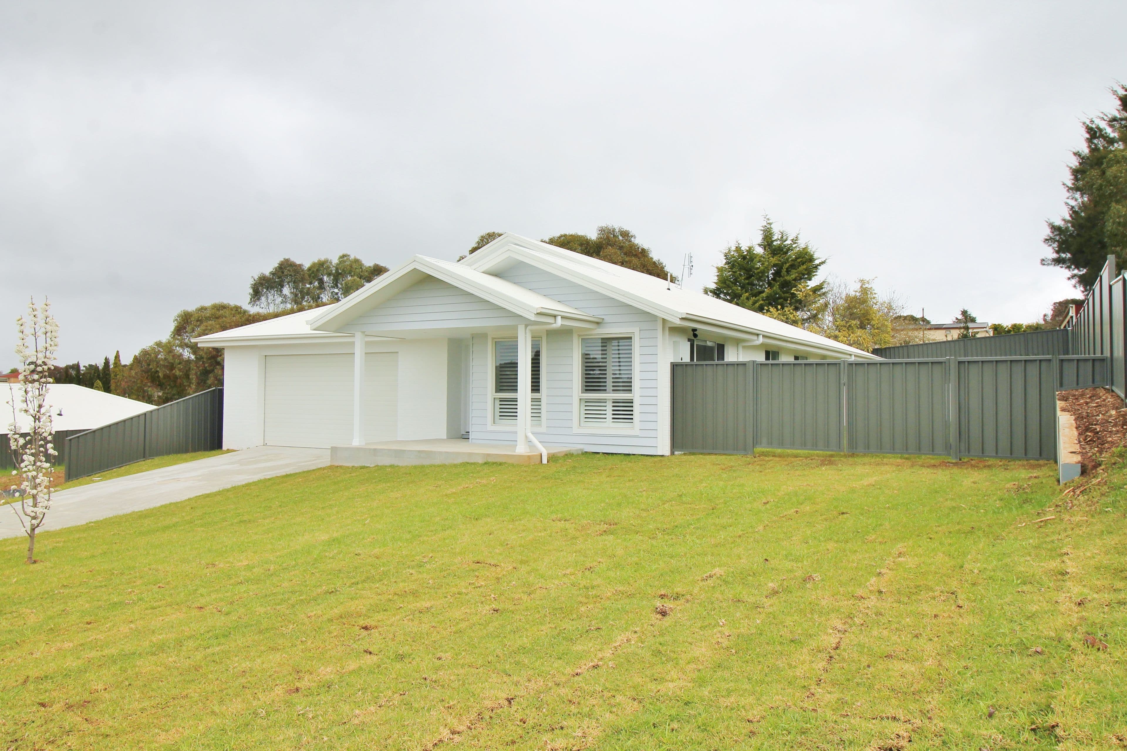 9 Nellee Place, Young NSW 2594, Young - Thumbnail 2