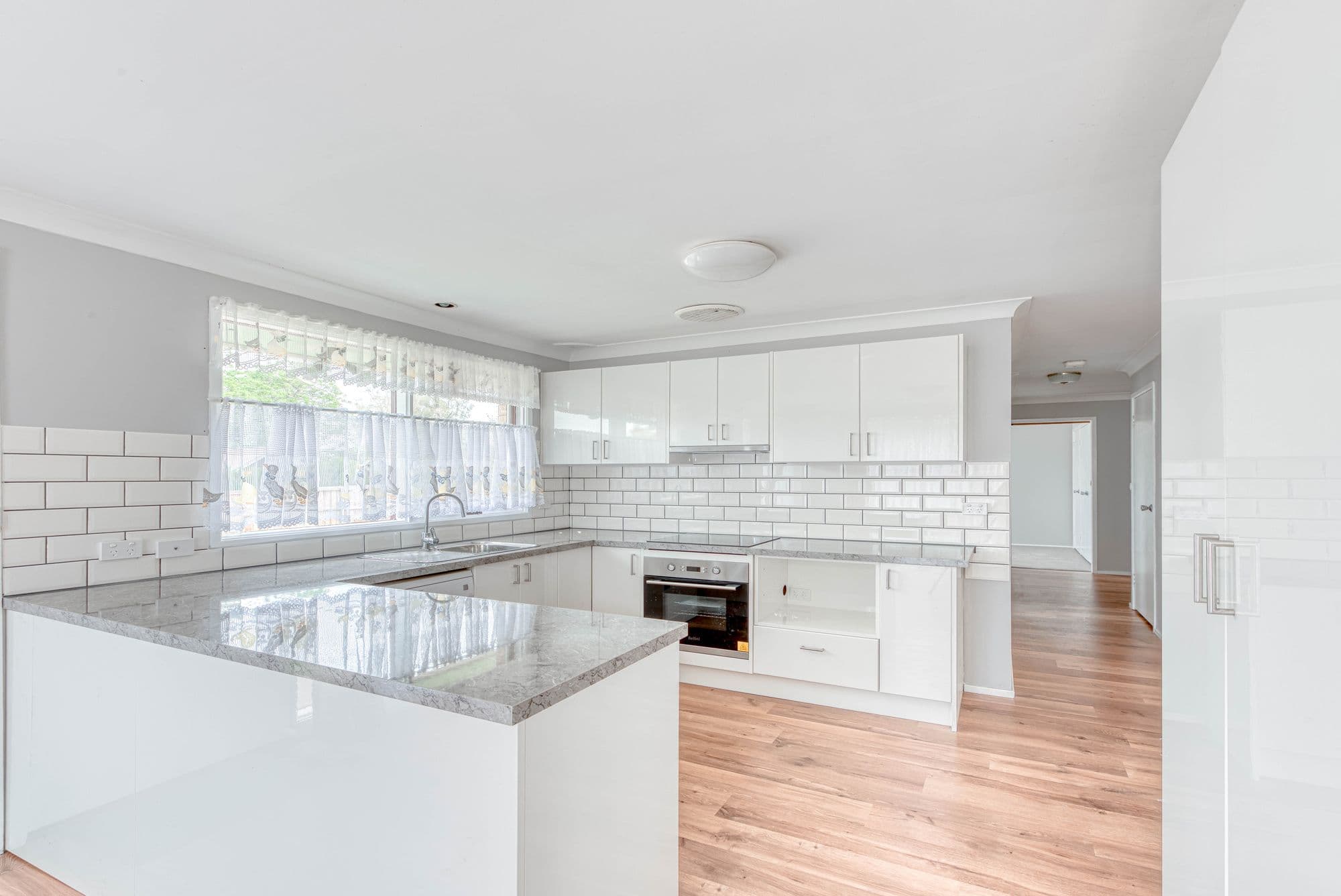 401 Thirlmere Way, Thirlmere - Thumbnail 2