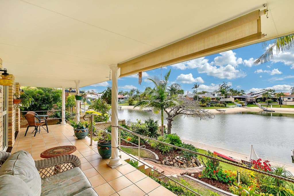 11 De Haviland Avenue, BENOWA QLD 4217, Benowa - Thumbnail 3