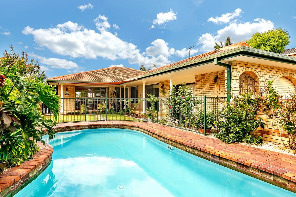 11 De Haviland Avenue, BENOWA QLD 4217, Benowa - Thumbnail 5