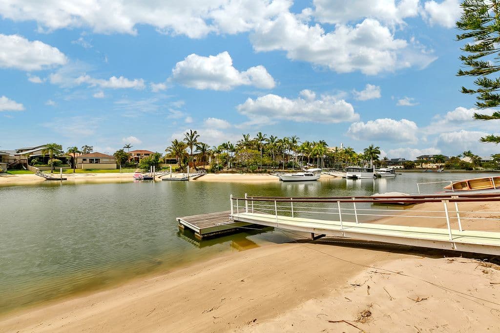 11 De Haviland Avenue, BENOWA QLD 4217, Benowa - Thumbnail 6