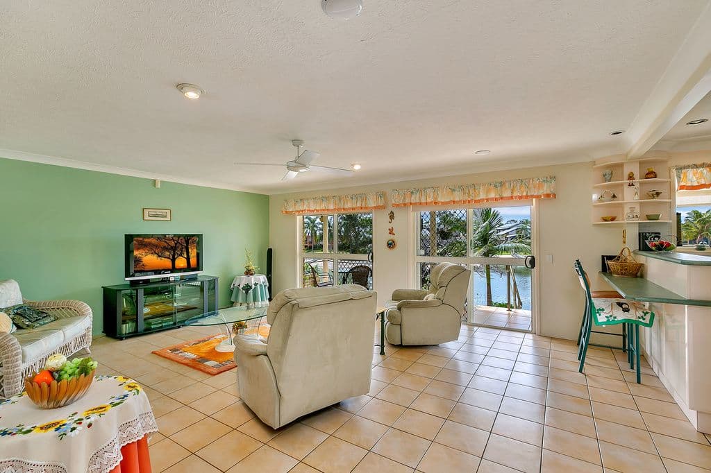 11 De Haviland Avenue, BENOWA QLD 4217, Benowa - Thumbnail 8