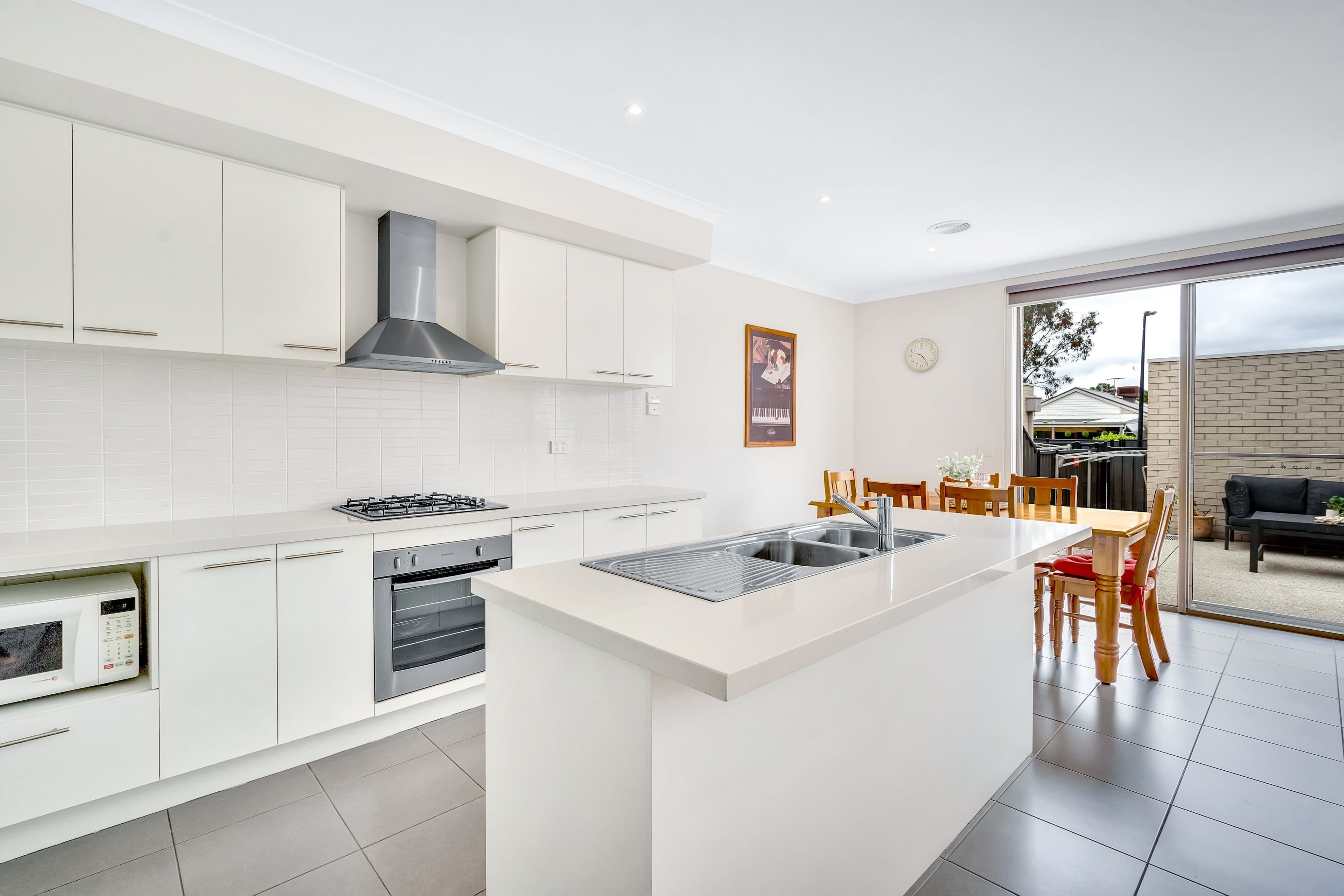 18 Brookfield Boulevard, Craigieburn VIC 3064, Craigieburn - Thumbnail 6