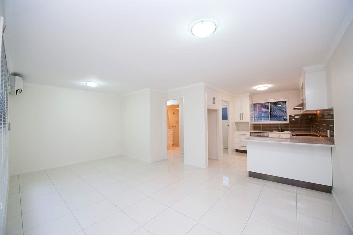61 Cleary Street, CENTENARY HEIGHTS QLD 4350, Centenary Heights - Thumbnail 2