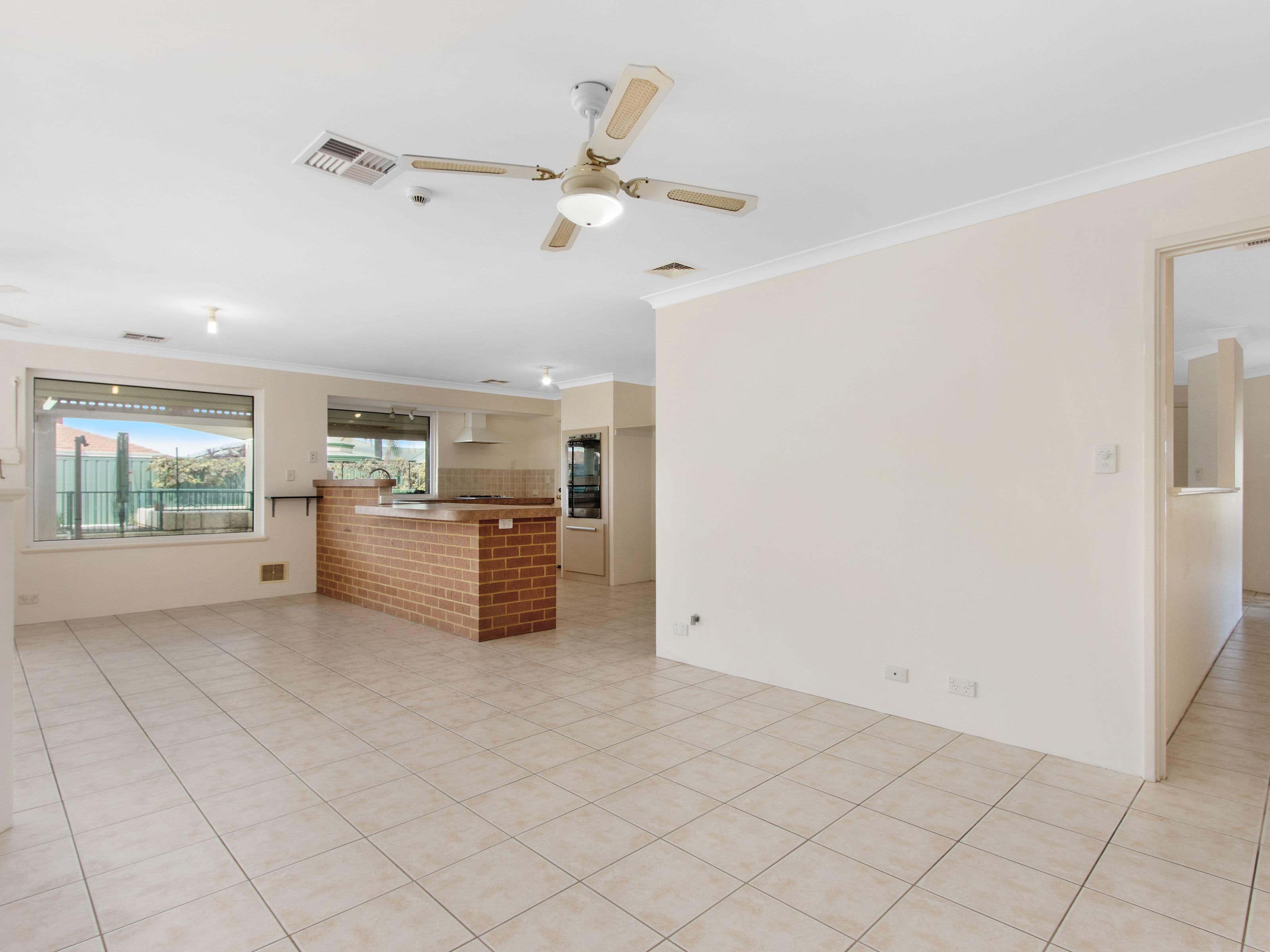 18 Virginia Place, Waikiki WA 6169, Waikiki - Thumbnail 6
