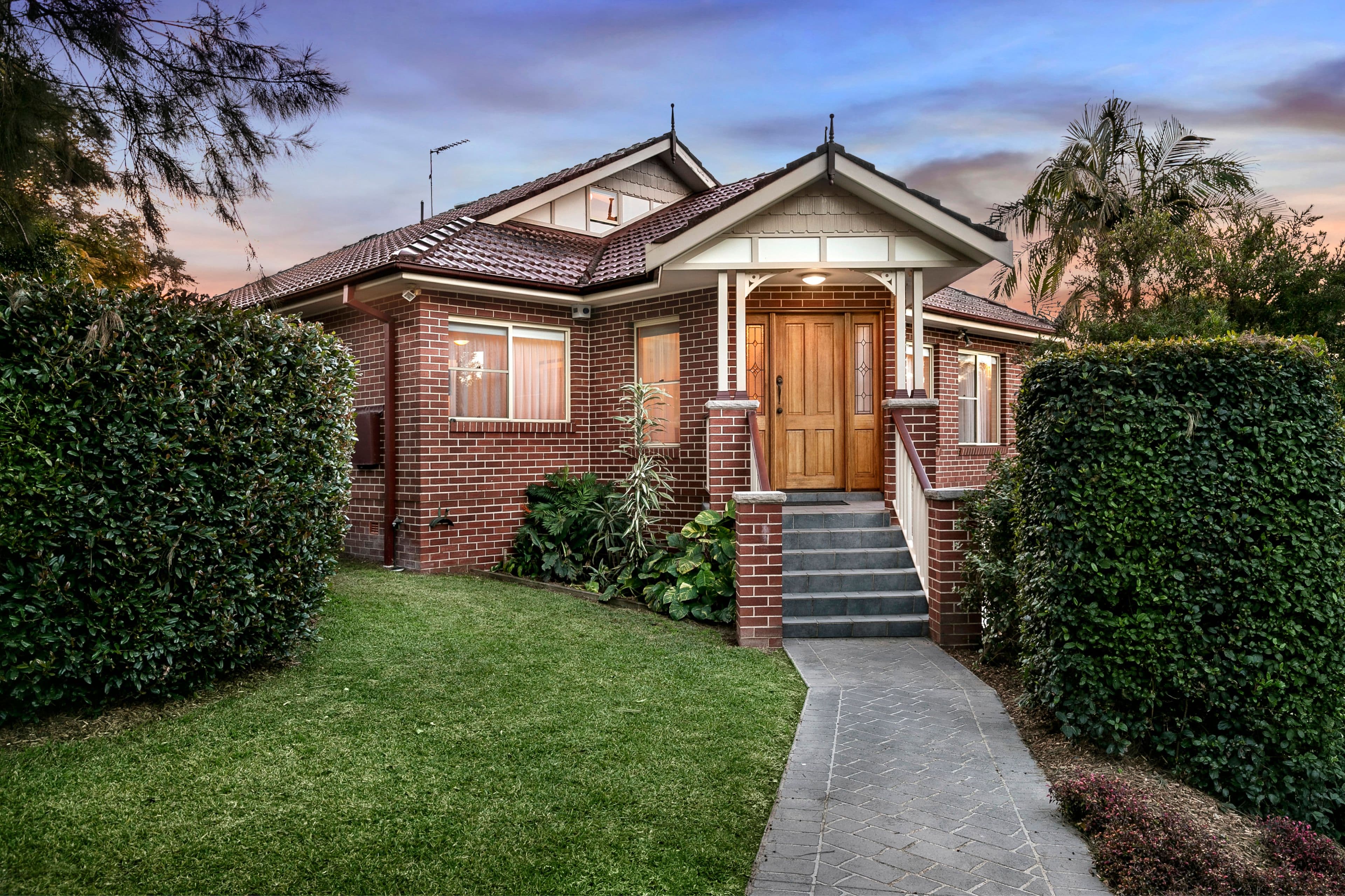 1 Kameruka Road, Northbridge - Image 1