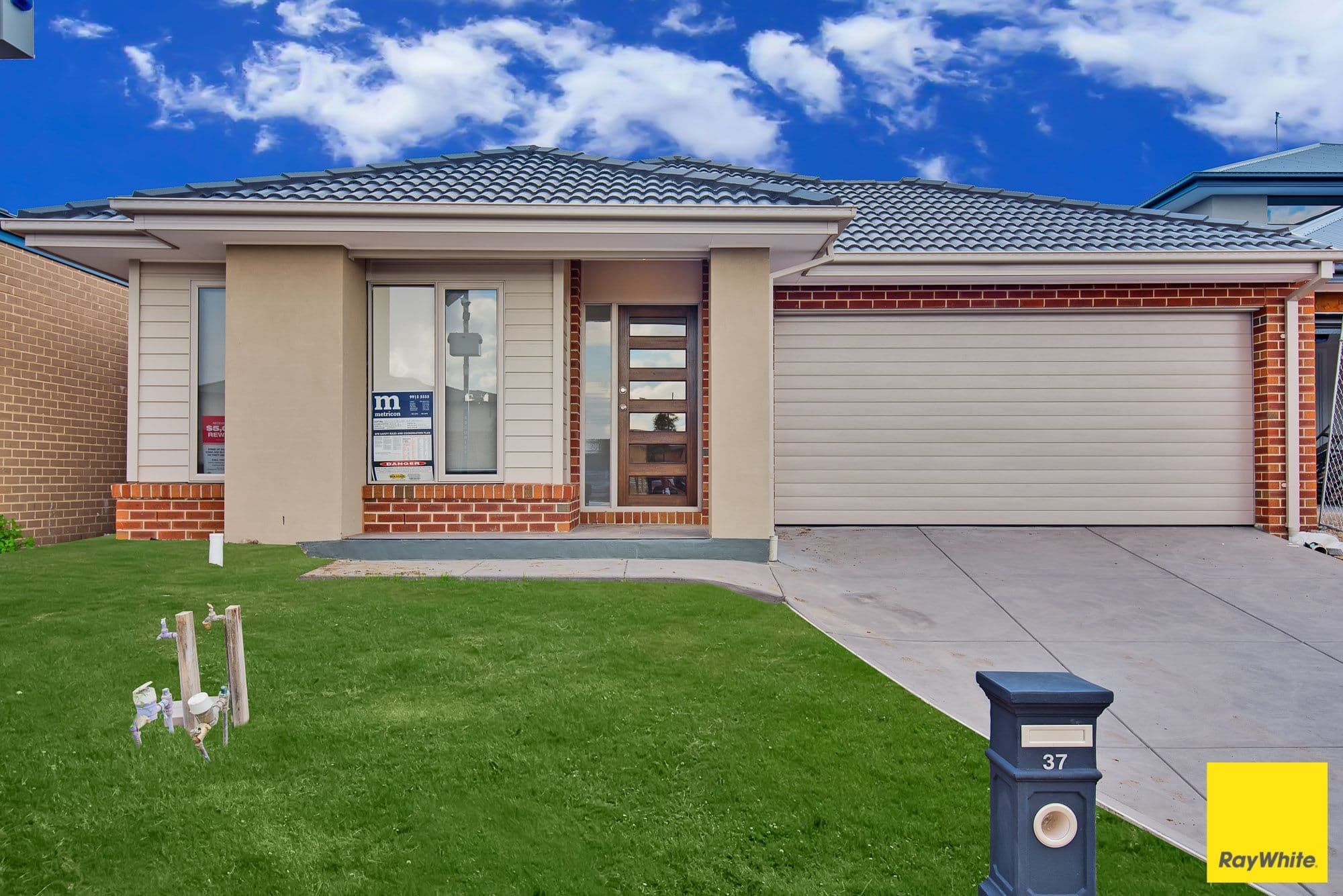 37 Calibre Avenue, Craigieburn VIC 3064, Craigieburn - Image 1