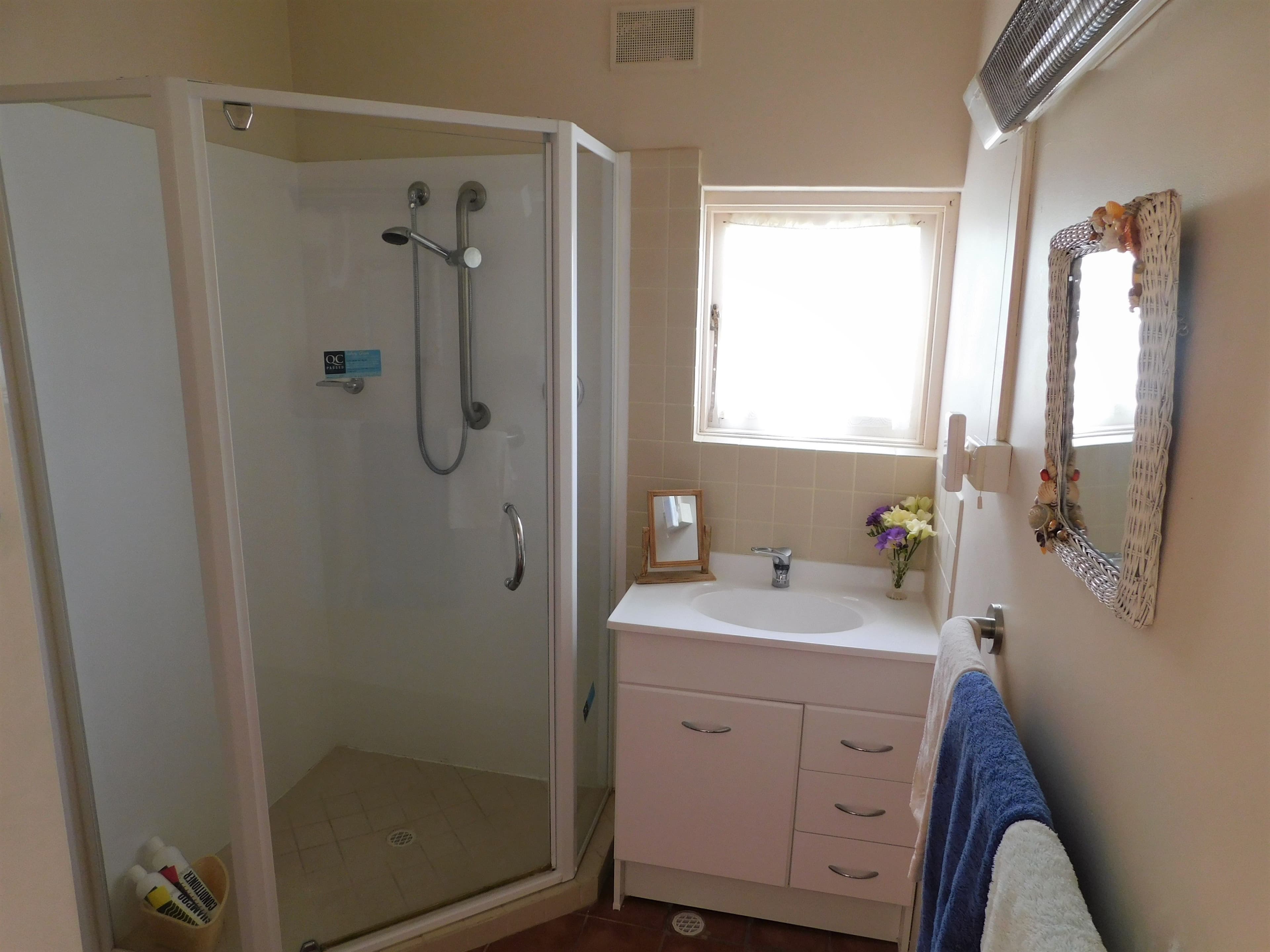 8 Paynter Terrace, Coonalpyn SA 5265, Coonalpyn - Thumbnail 7