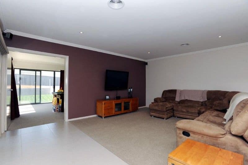 49 McCusker Drive, BUNGENDORE NSW 2621, Bungendore - Thumbnail 7