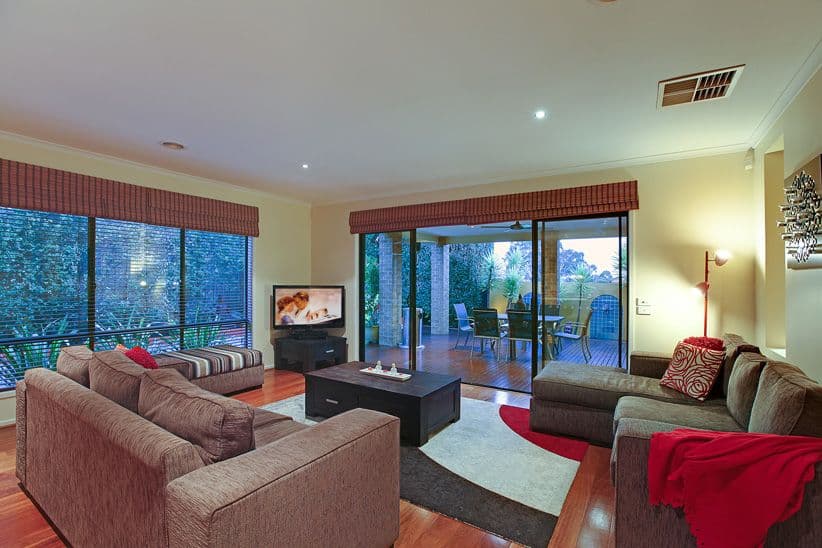 28 Wingspan Avenue, SOUTH MORANG VIC 3752, South Morang - Thumbnail 4