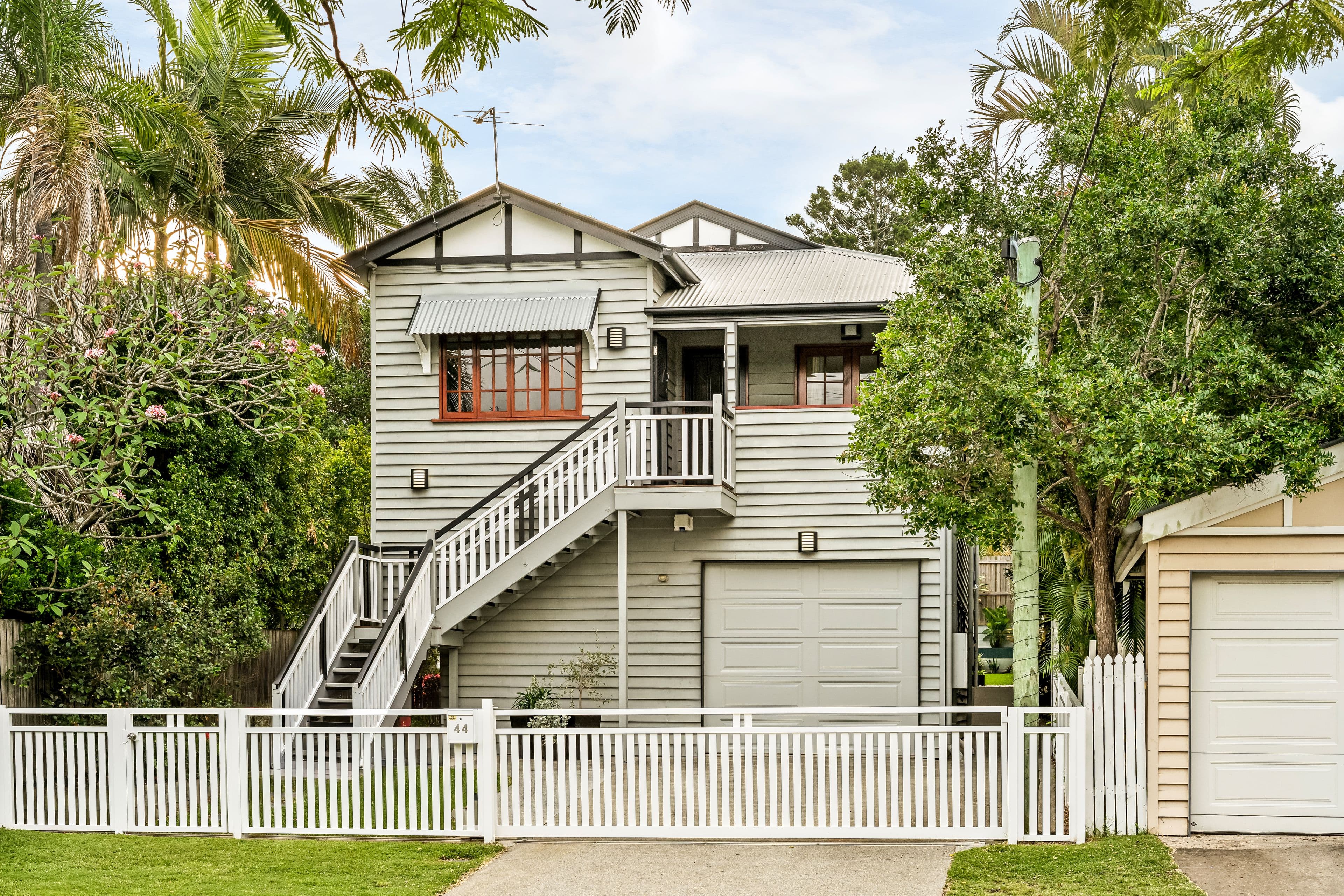 44 Chermside Street, Grange QLD 4051, Grange - Thumbnail 2