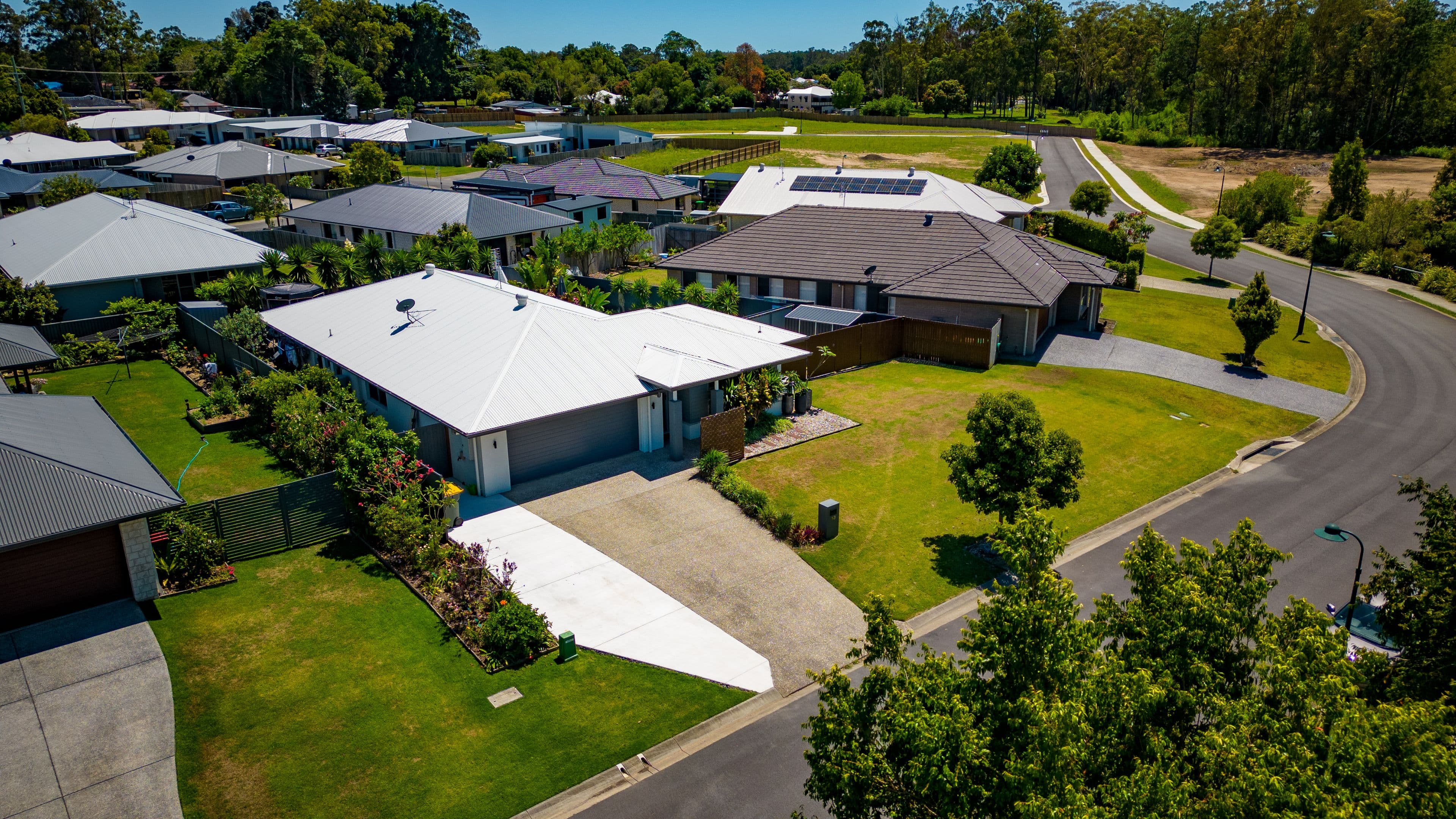 13 Clark Avenue, Glass House Mountains QLD 4518, Glass House Mountains - Thumbnail 2