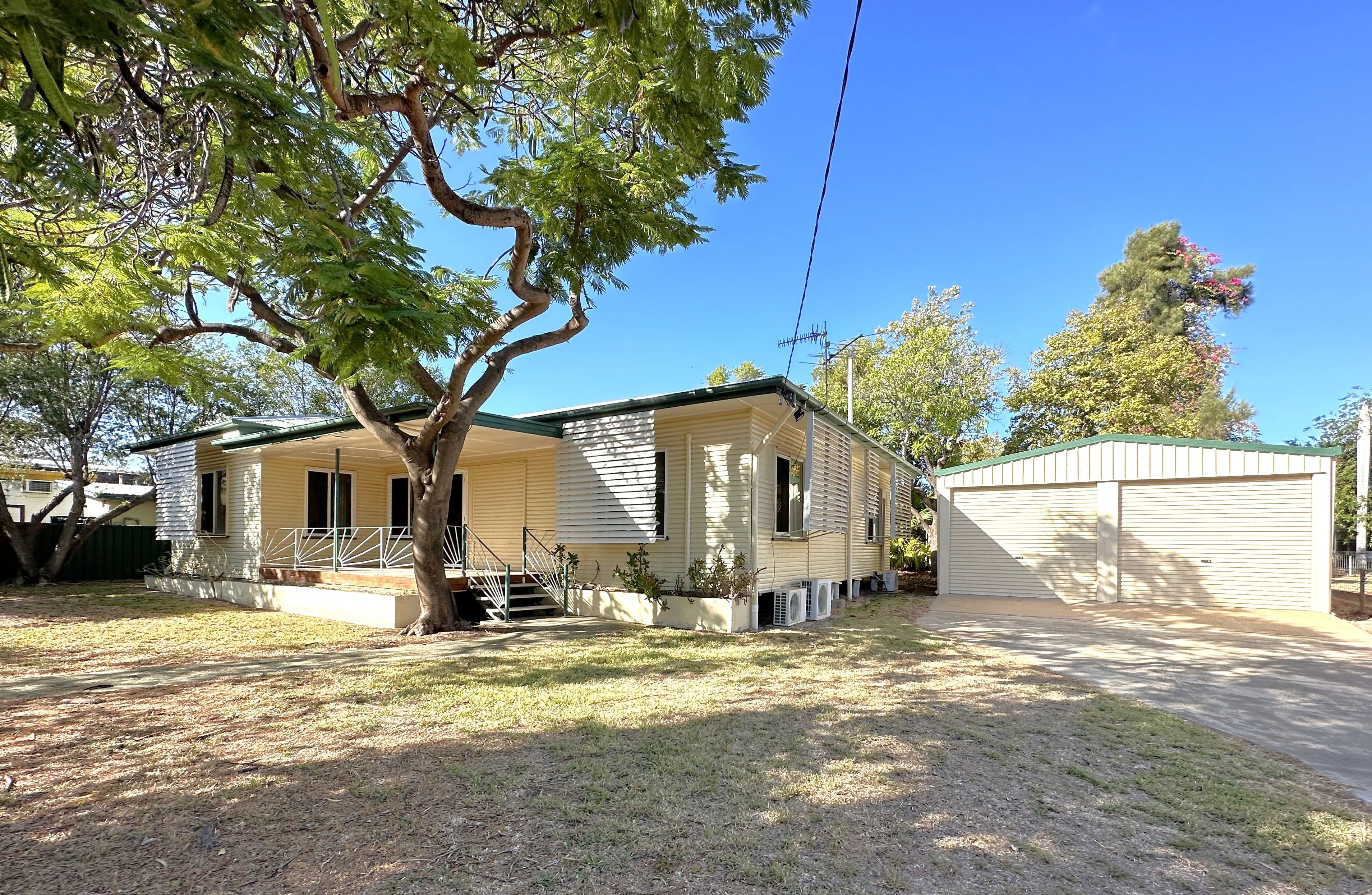 213/230 Hardys Road, Clyde North VIC 3978, Clyde North - Image 1