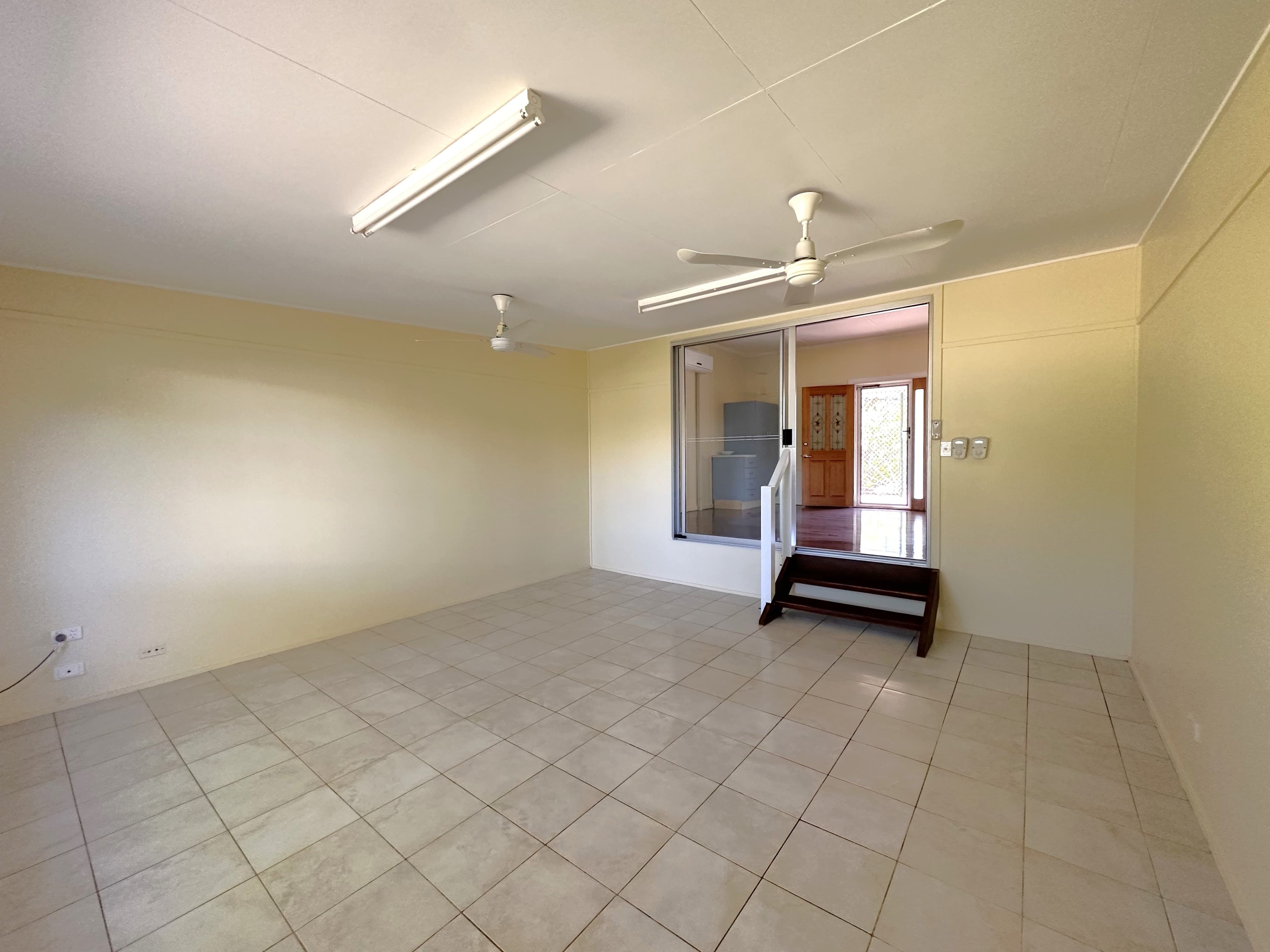 213/230 Hardys Road, Clyde North VIC 3978, Clyde North - Thumbnail 5