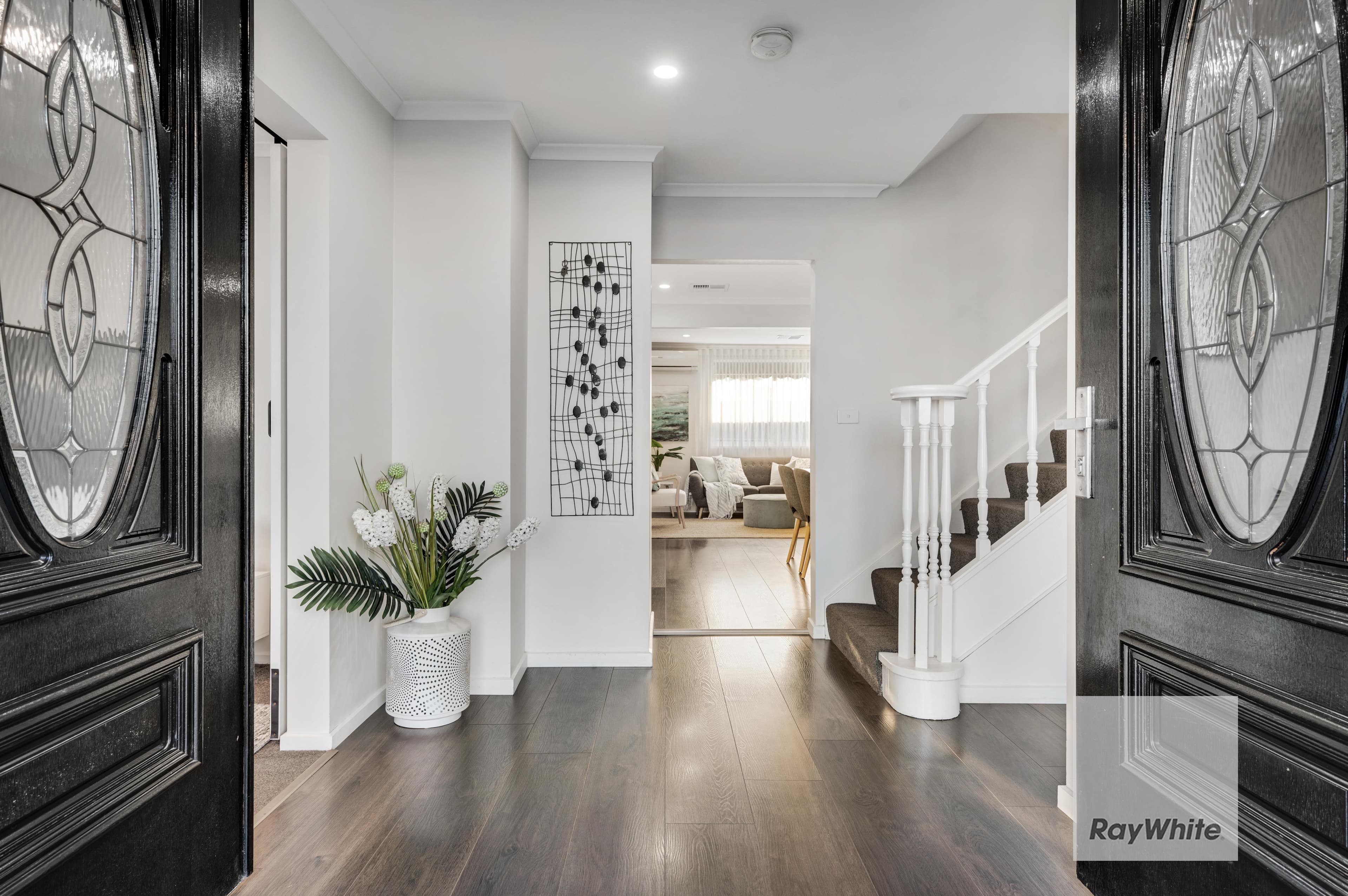 14 Barclay Close, Gladstone Park VIC 3043, Gladstone Park - Thumbnail 3
