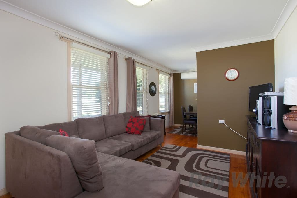 43 Carbeen Street, GATESHEAD NSW 2290, Gateshead - Thumbnail 2