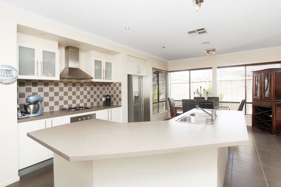 48 Azure Drive, TARNEIT VIC 3029, Tarneit - Thumbnail 3