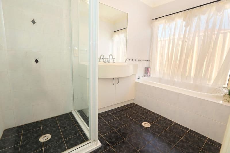 10 Strzlecki Drive, HORNINGSEA PARK NSW 2171, Horningsea Park - Thumbnail 7