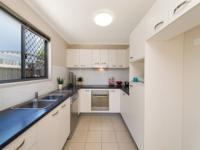 13 Sinclair Street, MOOROOKA QLD 4105, Moorooka - Thumbnail 4