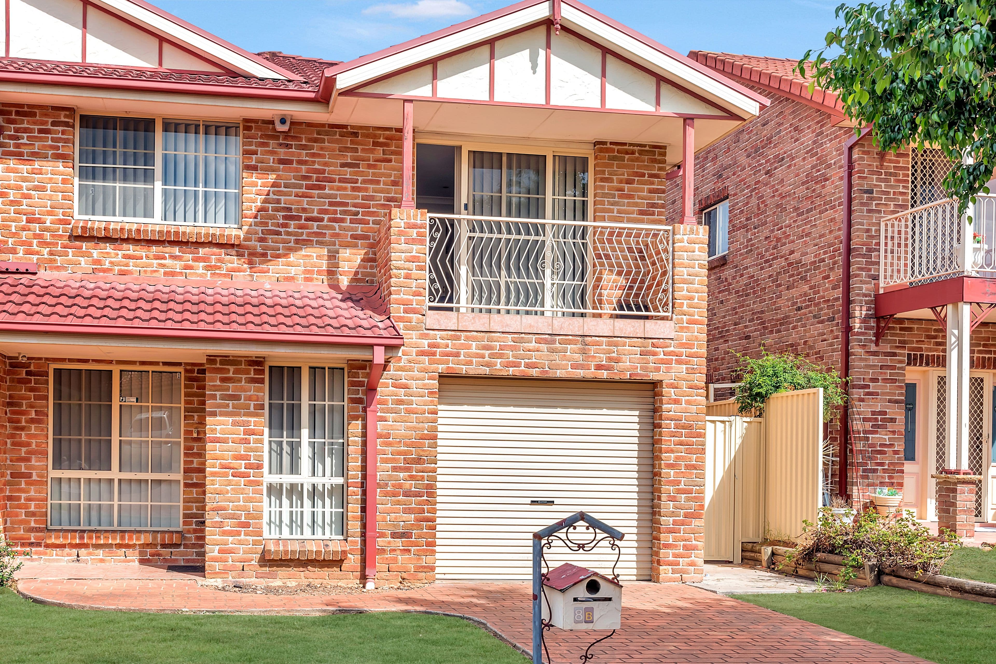 8 Aukane Street, Green Valley - Image 1