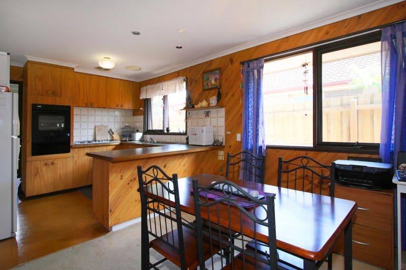 5  Willowglen Court, DINGLEY VILLAGE VIC 3172, Dingley Village - Thumbnail 2
